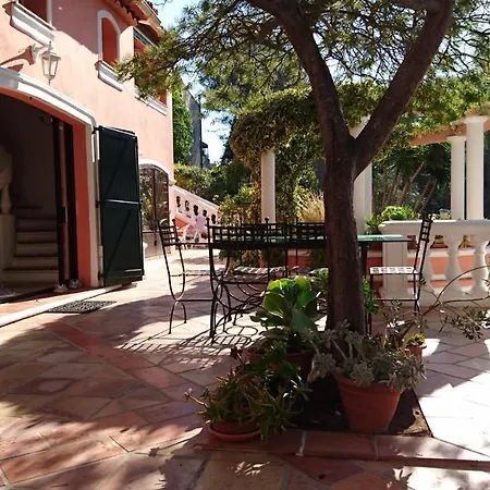 La Florentine Bed & Breakfast 2*